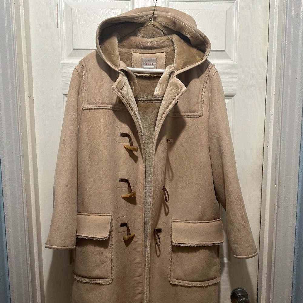 Men's Drizzle Duffle Coat with wooden toggles and fur lining (Water Resistant)